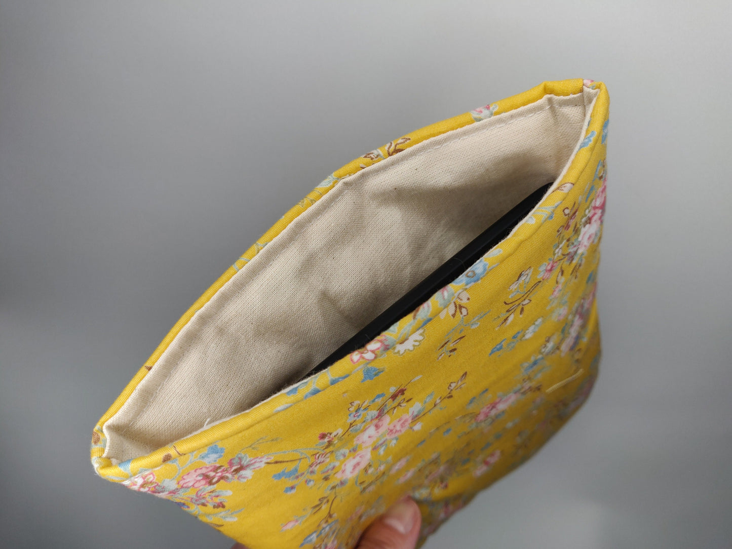 Floral Kindle Paperwhite Sleeve: Yellow Ditsy Print, Snug Reader Cover