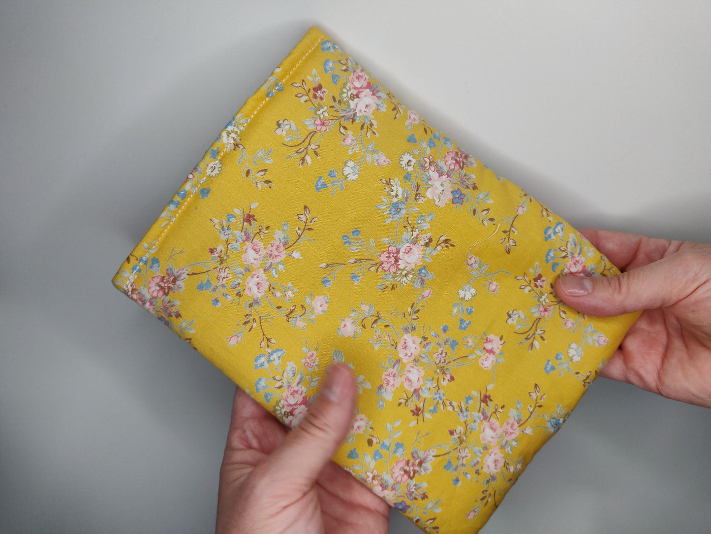 Floral Kindle Paperwhite Sleeve: Yellow Ditsy Print, Snug Reader Cover