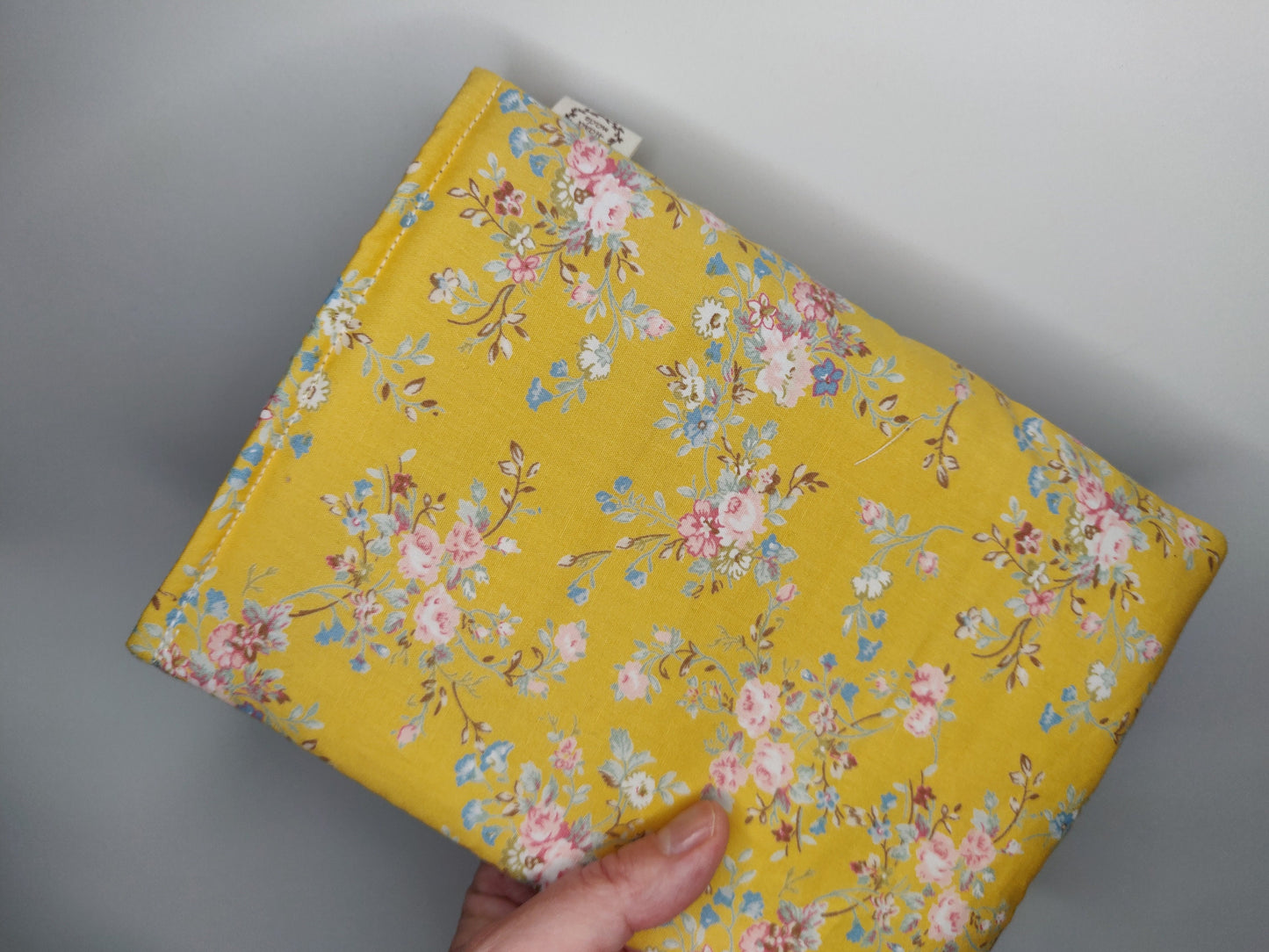 Floral Kindle Paperwhite Sleeve: Yellow Ditsy Print, Snug Reader Cover