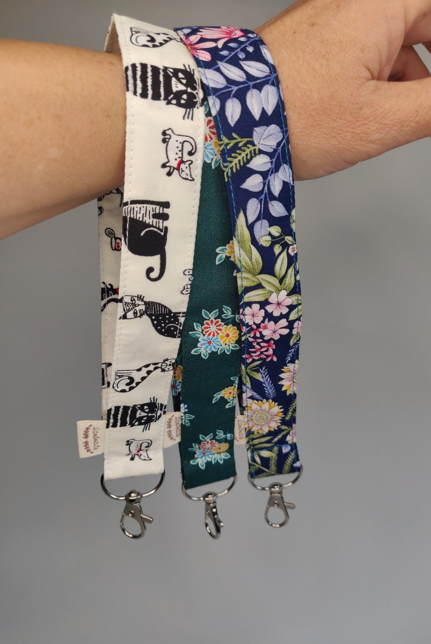 Floral Cotton Wristlet Keychain: Silver Swivel Clasp Keyring
