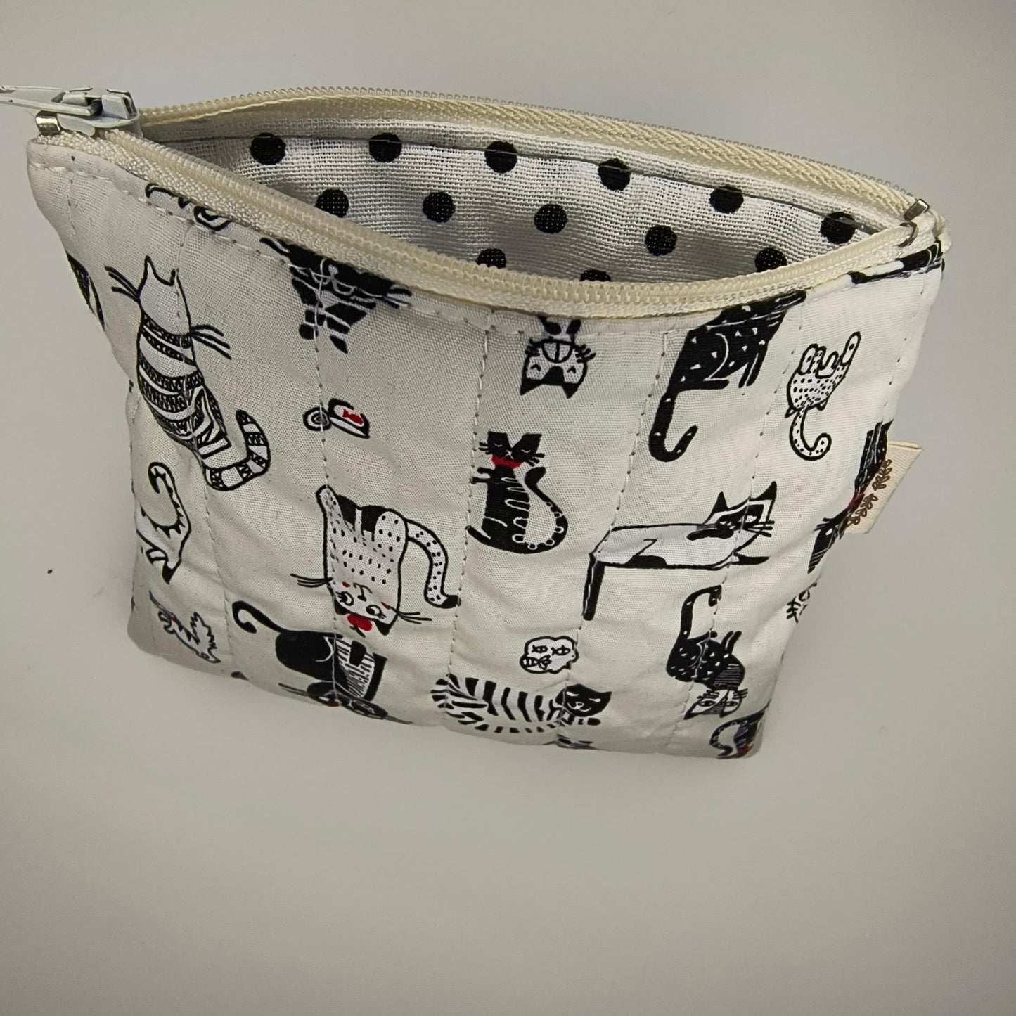 Quilted Coin Purse: Cat Print Padded Zipper Pouch