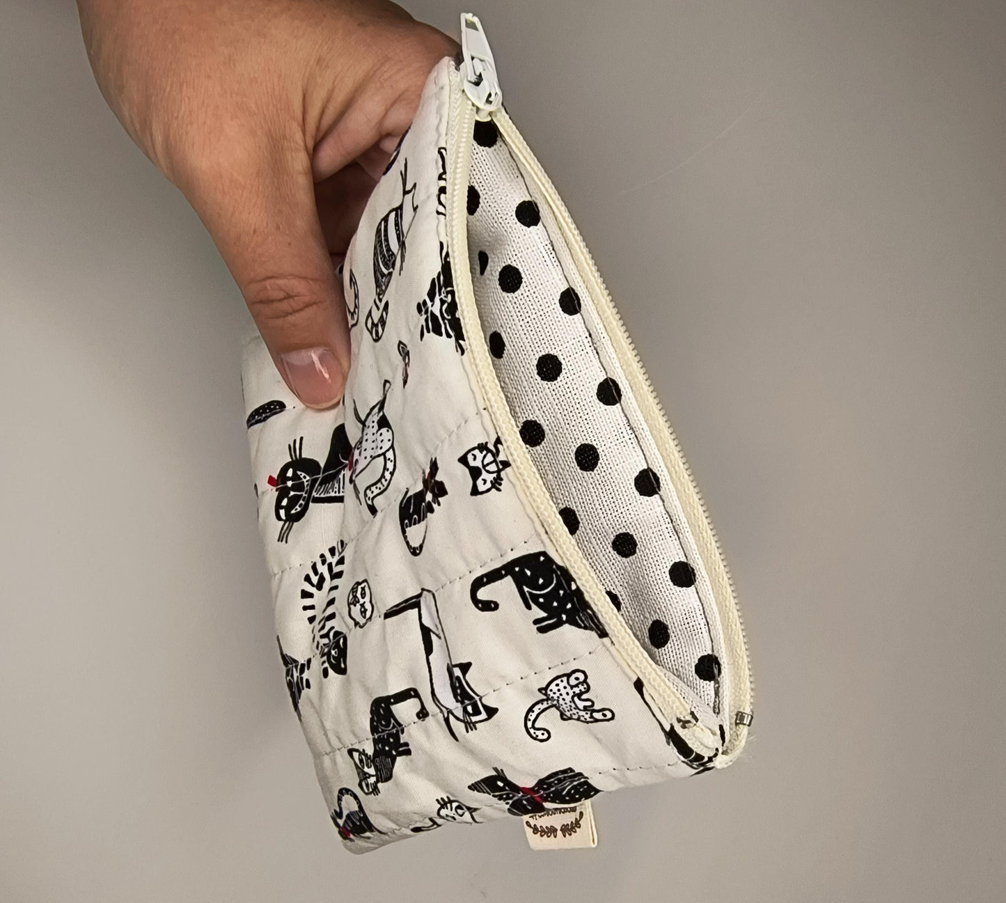 Quilted Coin Purse: Cat Print Padded Zipper Pouch