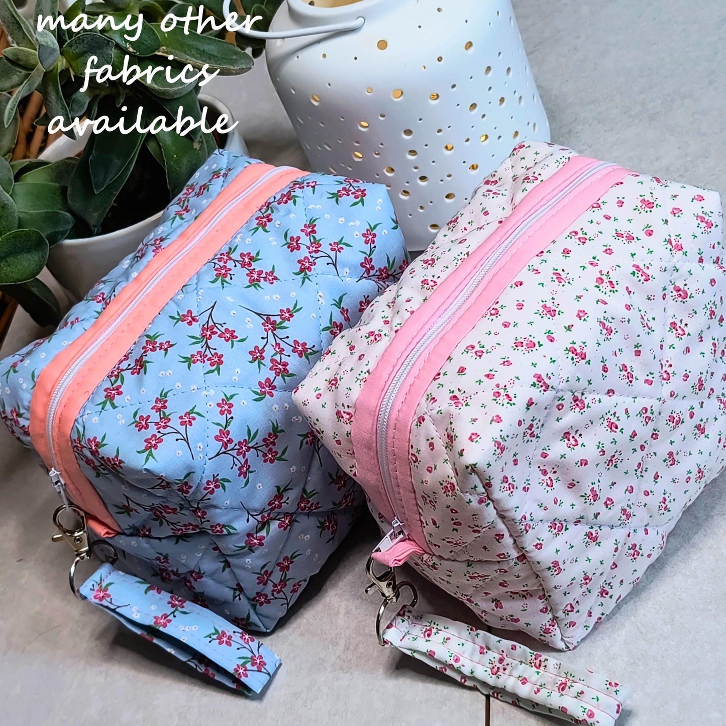 Handmade Quilted Floral Makeup Bag: Cotton Cosmetic Pouch