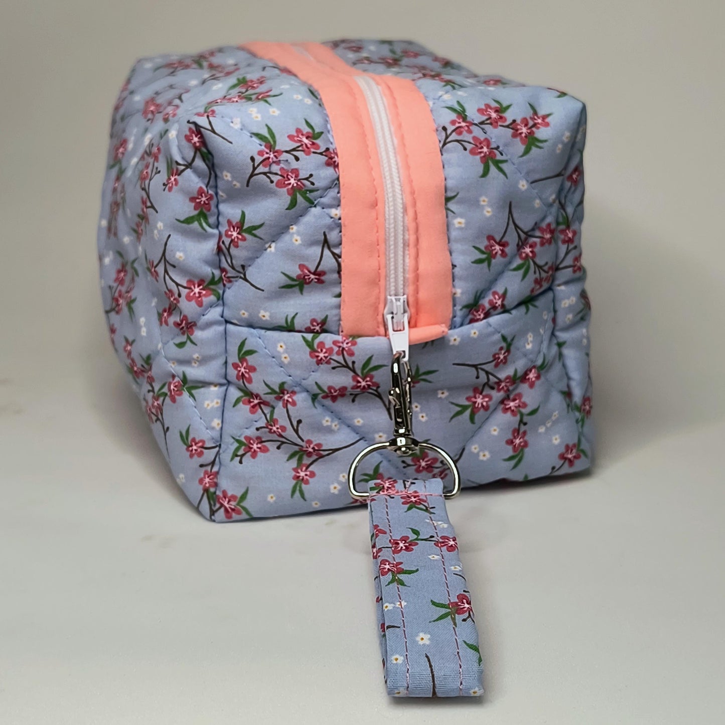 Handmade Quilted Floral Makeup Bag: Cotton Cosmetic Pouch