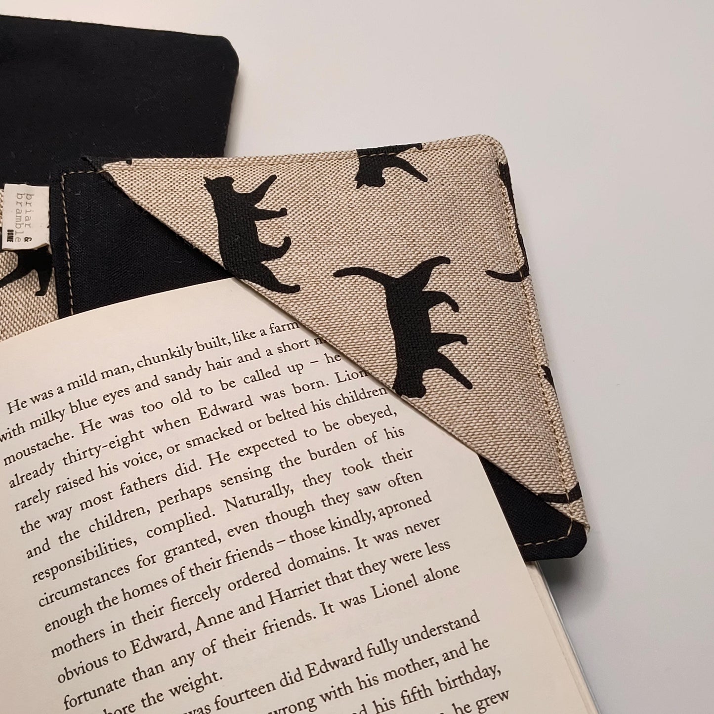 Black Cat Silhouette Corner Bookmark: Book Lover Gift