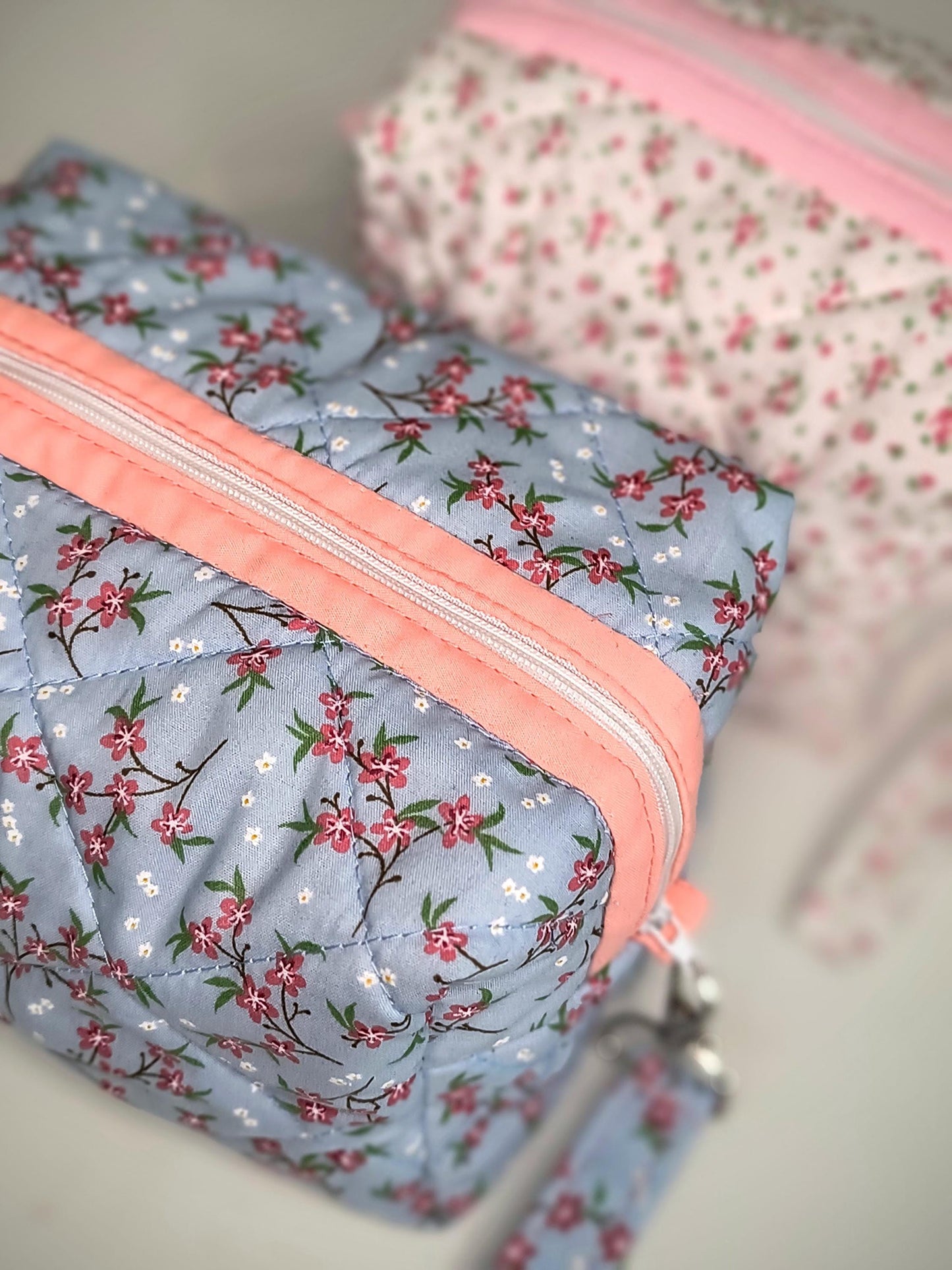 Handmade Quilted Floral Makeup Bag: Cotton Cosmetic Pouch