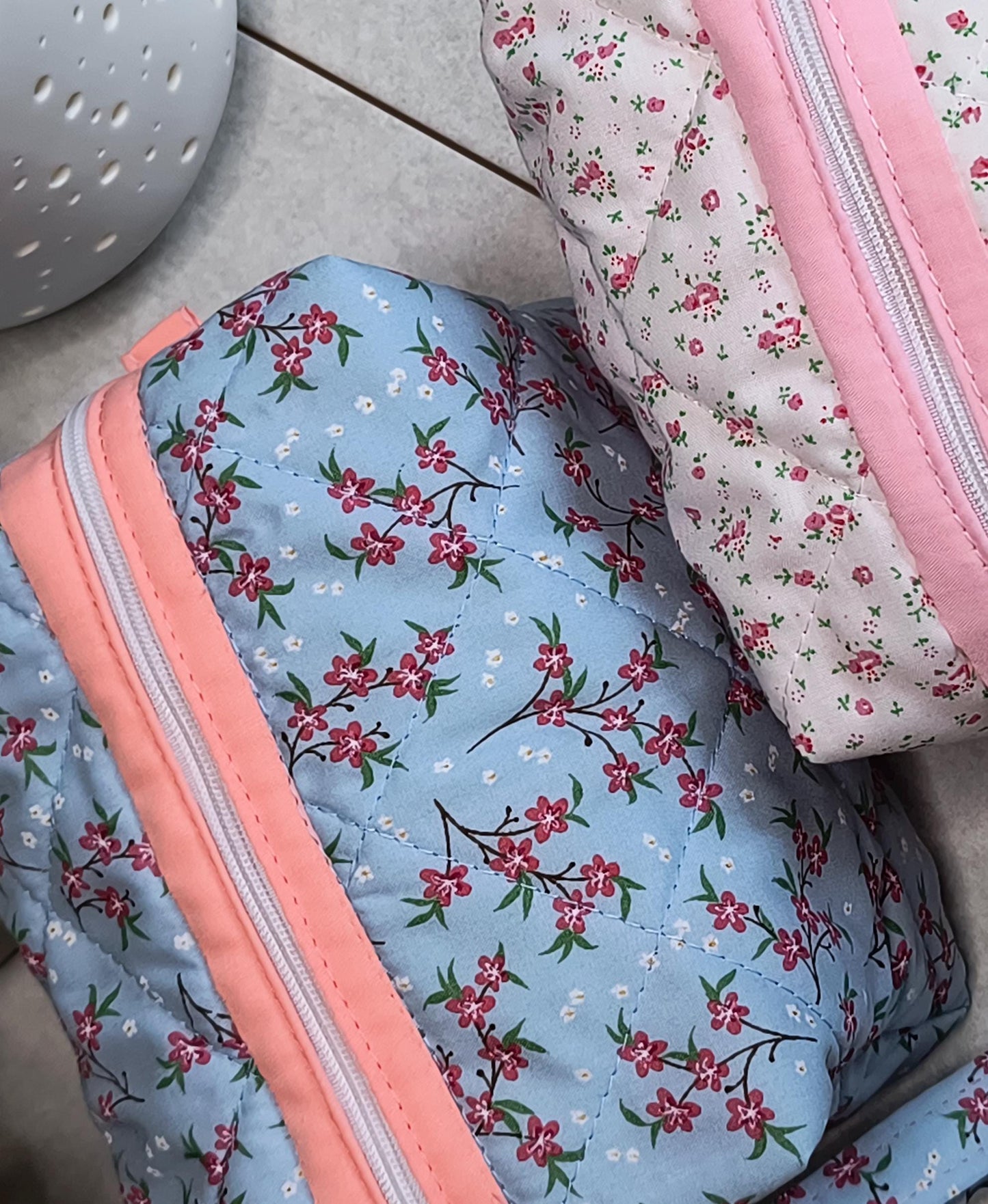 Handmade Quilted Floral Makeup Bag: Cotton Cosmetic Pouch