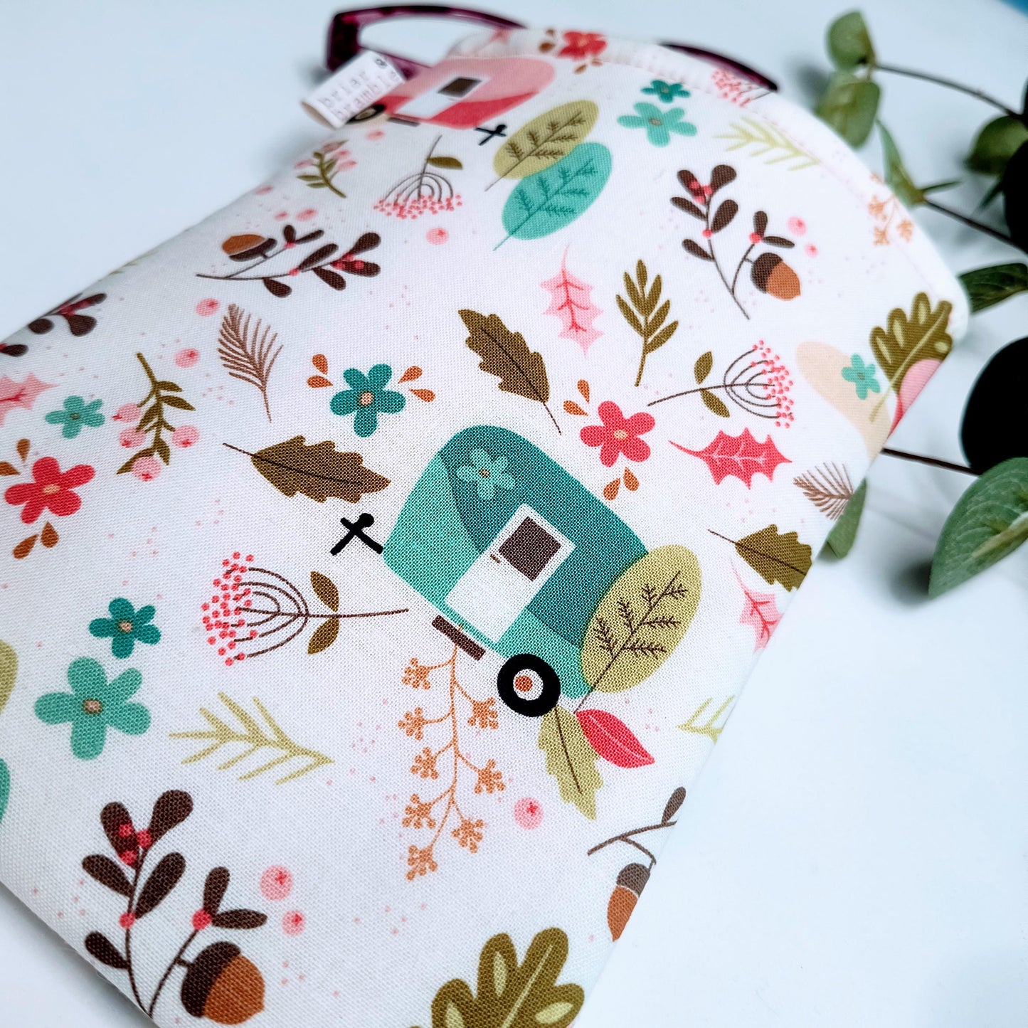 Padded Kindle eReader Cover: Vintage Caravan Print Sleeve