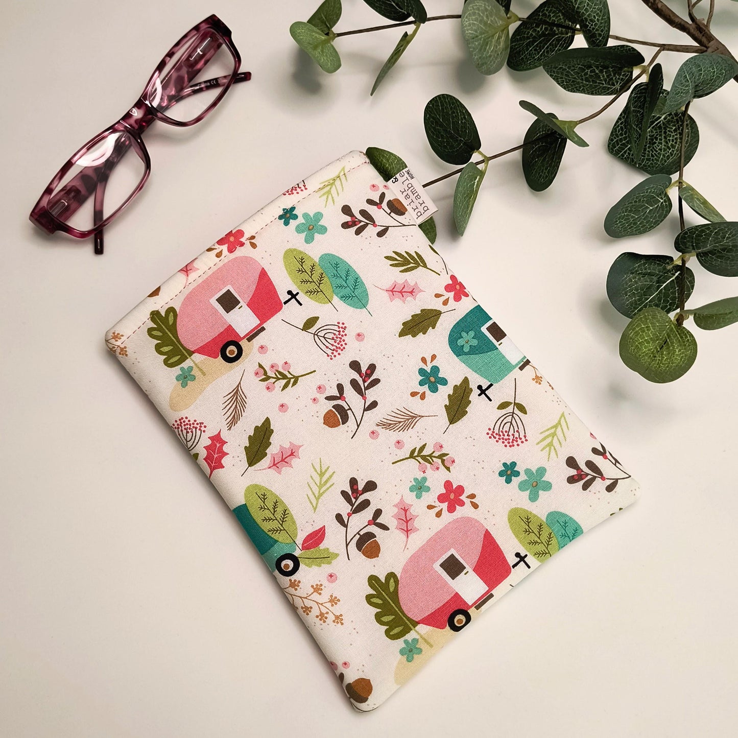 Padded Kindle eReader Cover: Vintage Caravan Print Sleeve