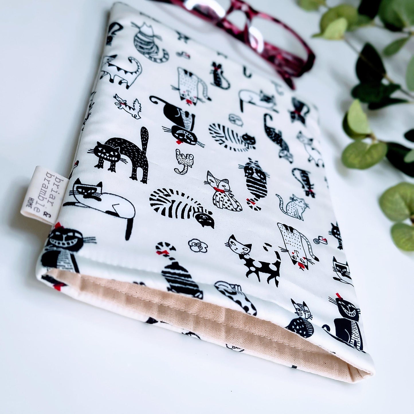 Cat Print Kindle Sleeve: Padded Cotton eReader Cover