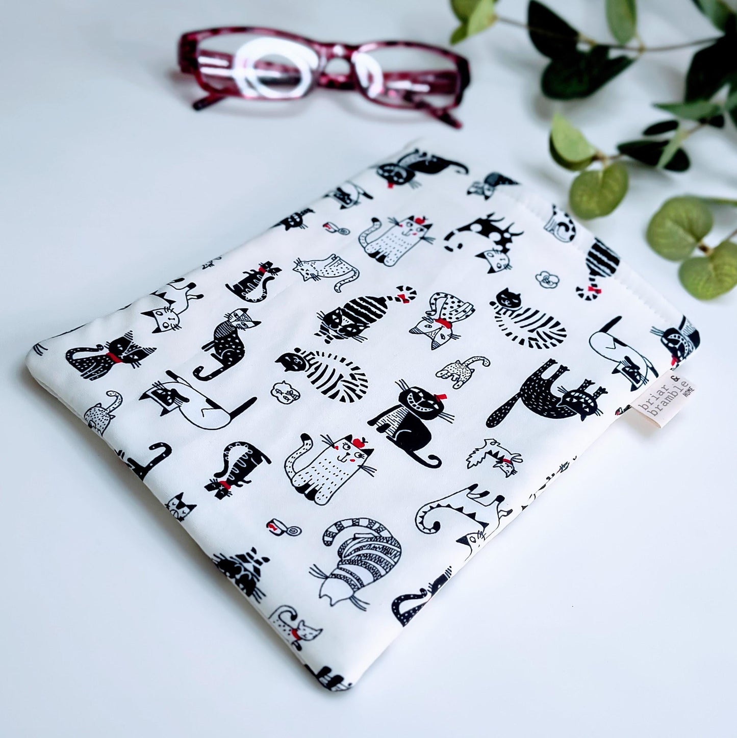 Cat Print Kindle Sleeve: Padded Cotton eReader Cover