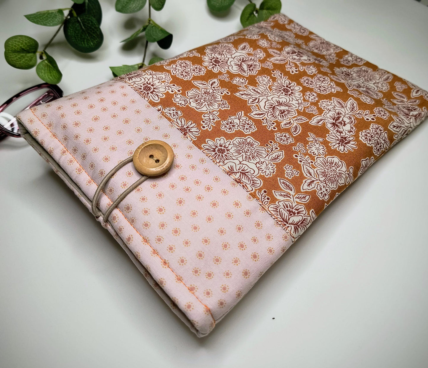Peach Fuzz Floral Padded Book Sleeve: Cotton Kindle Cover