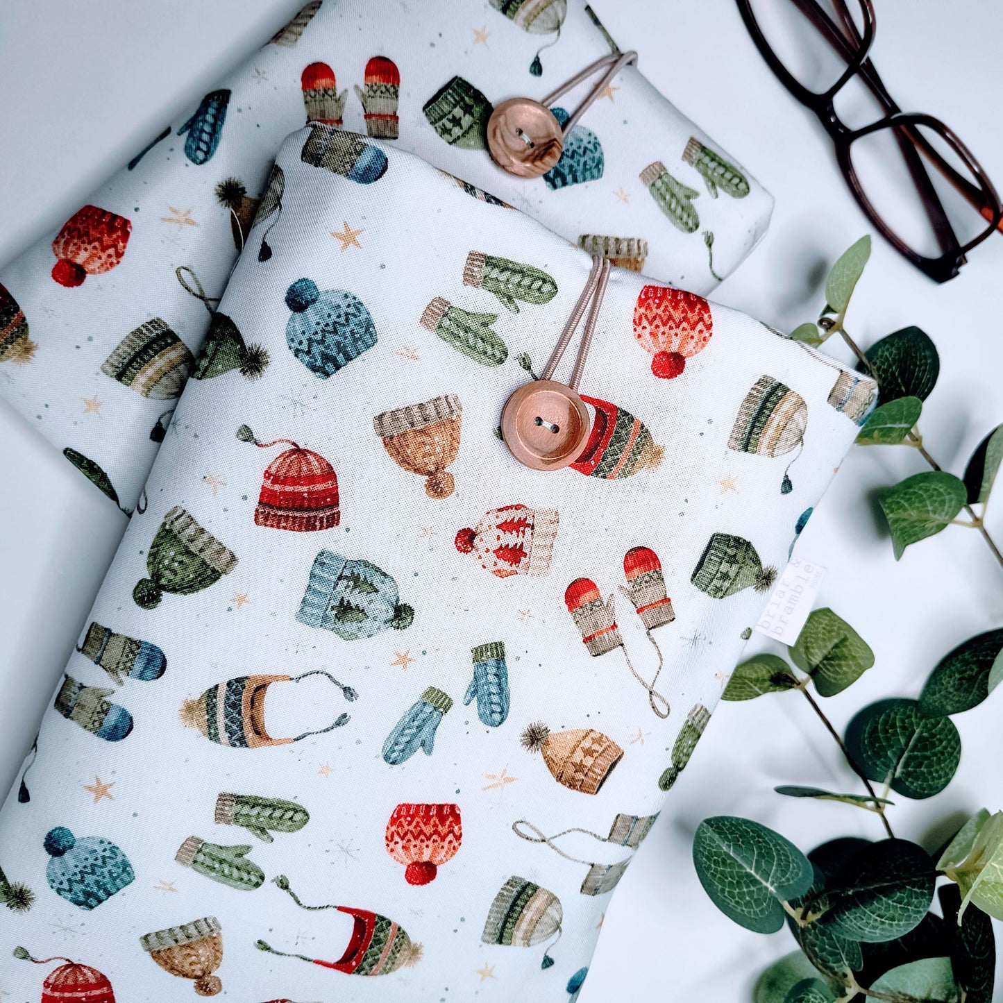 Cosy Book Sleeve - Magical Winterland Padded Pouch for Kindle