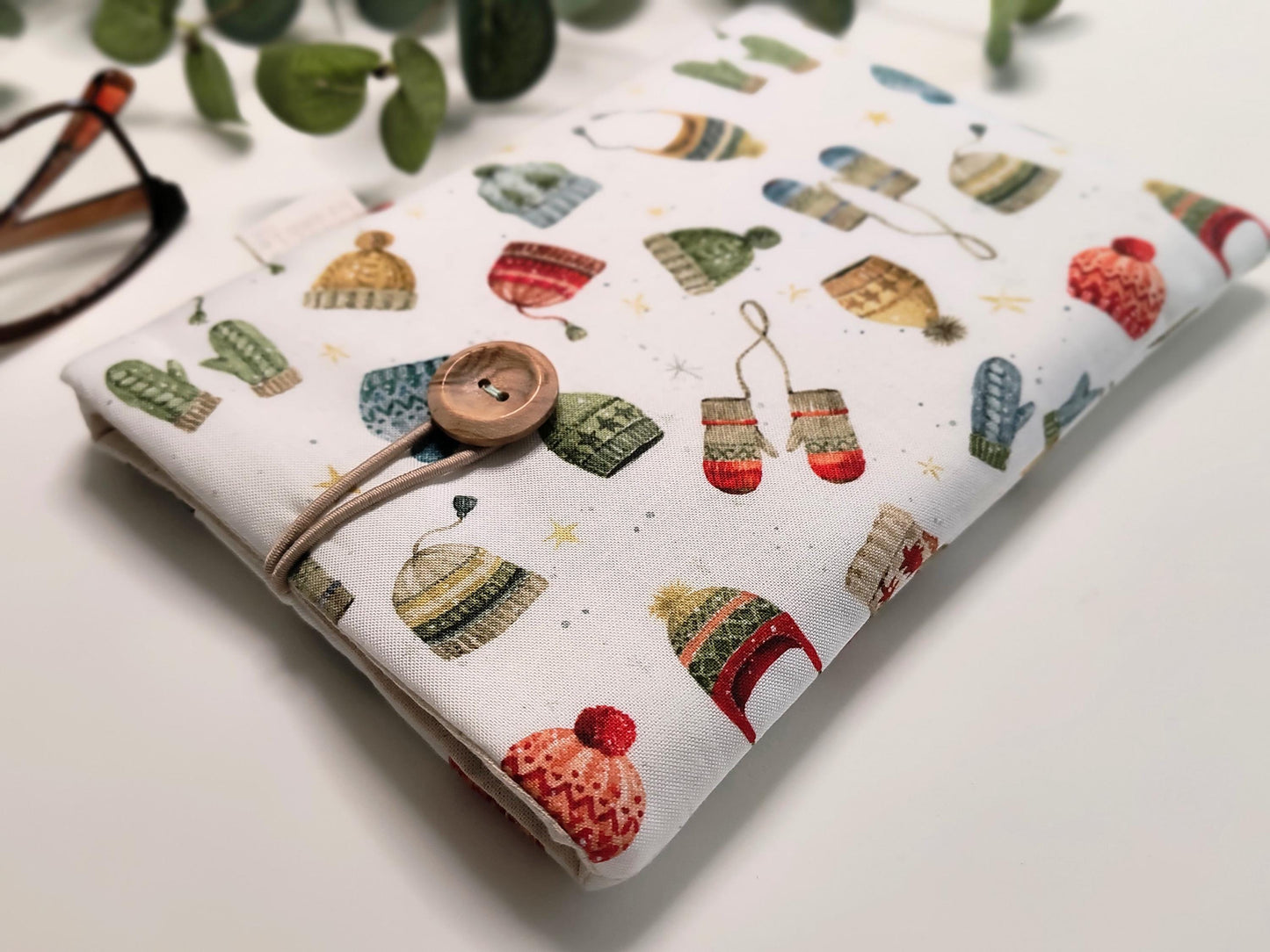 Cosy Book Sleeve - Magical Winterland Padded Pouch for Kindle