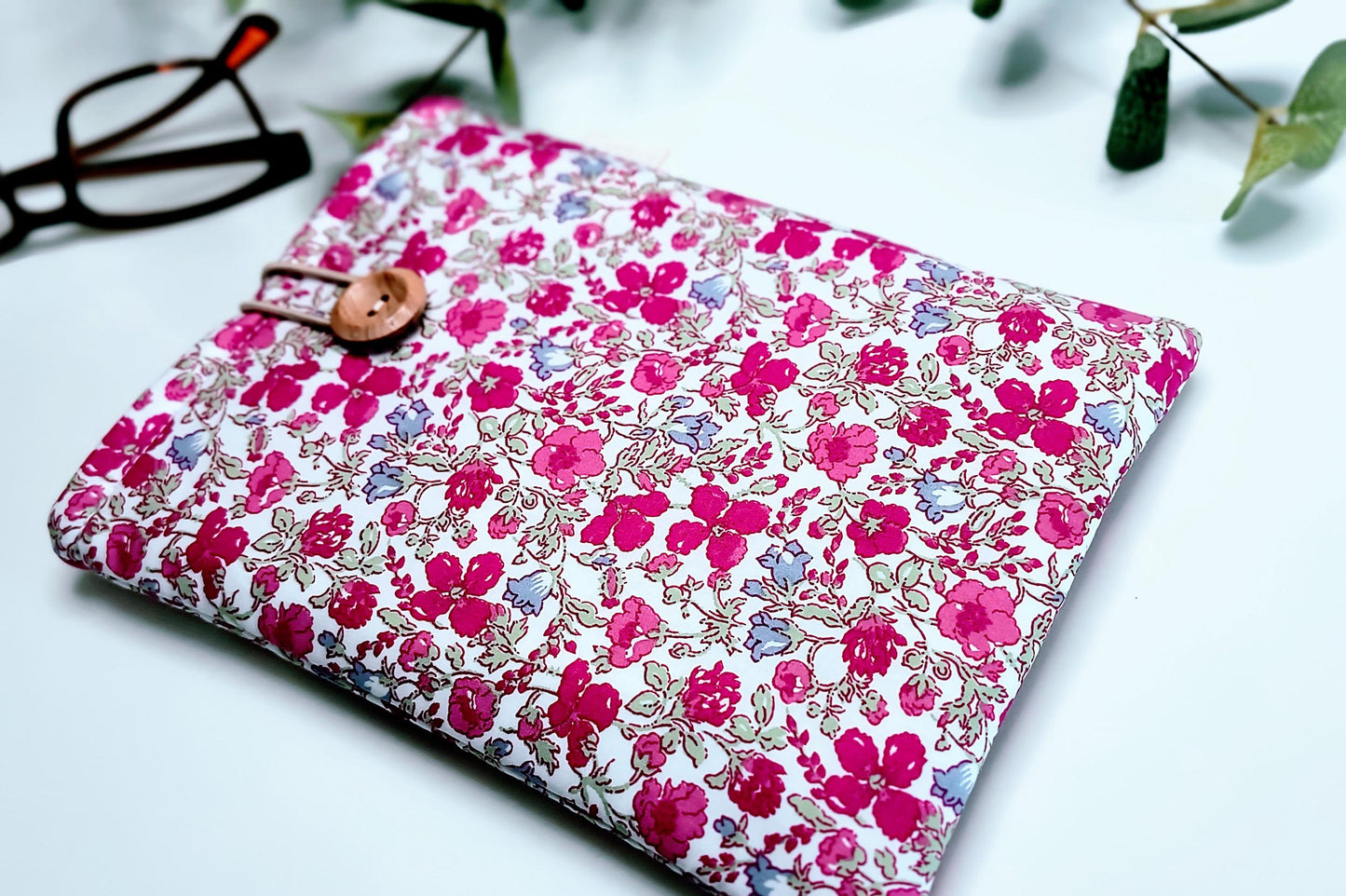 Floral Kindle Cover: LIBERTY London Tana Lawn Padded eReader Sleeve