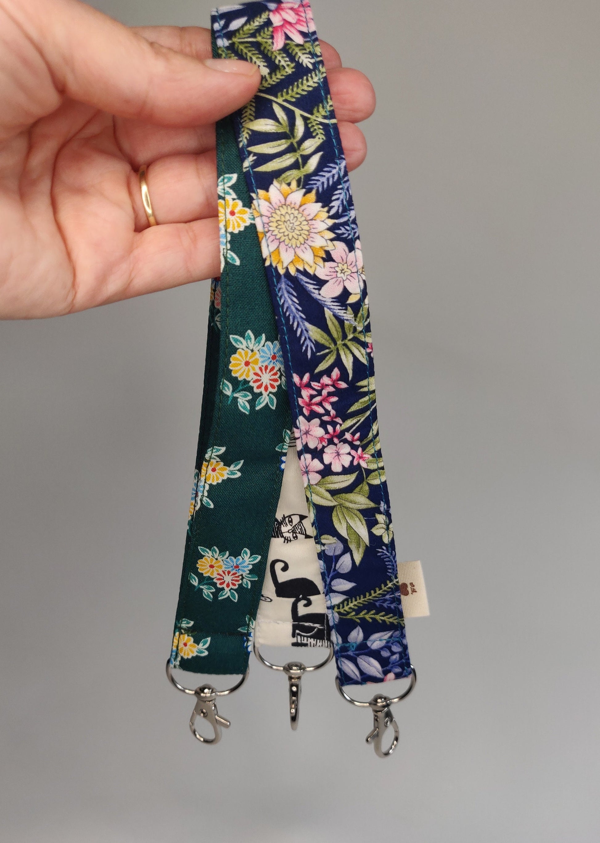 Floral Cotton Wristlet Keychain: Silver Swivel Clasp Keyring