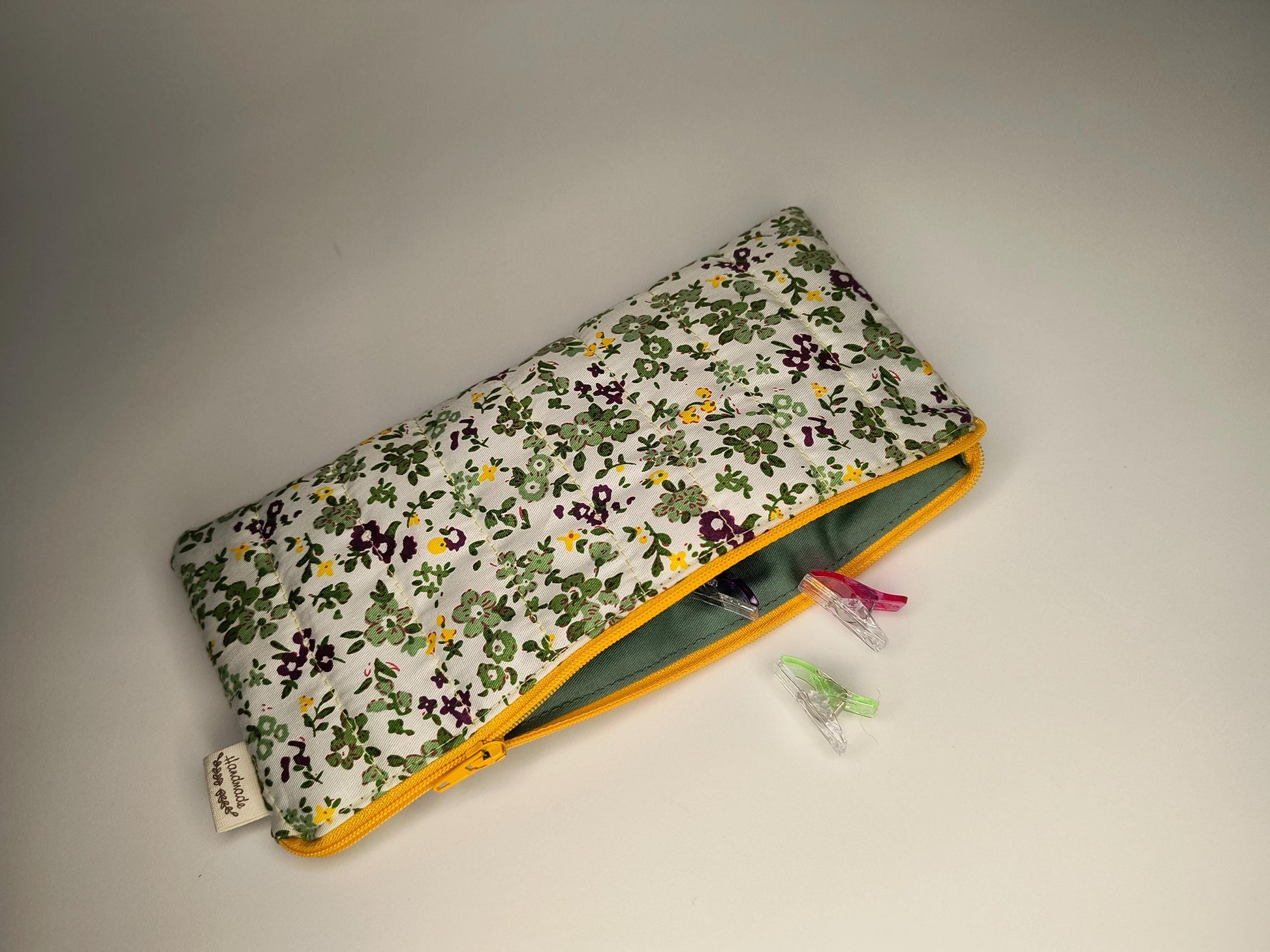 Floral Print Pencil Case: Quilted Cotton Zipper Pouch