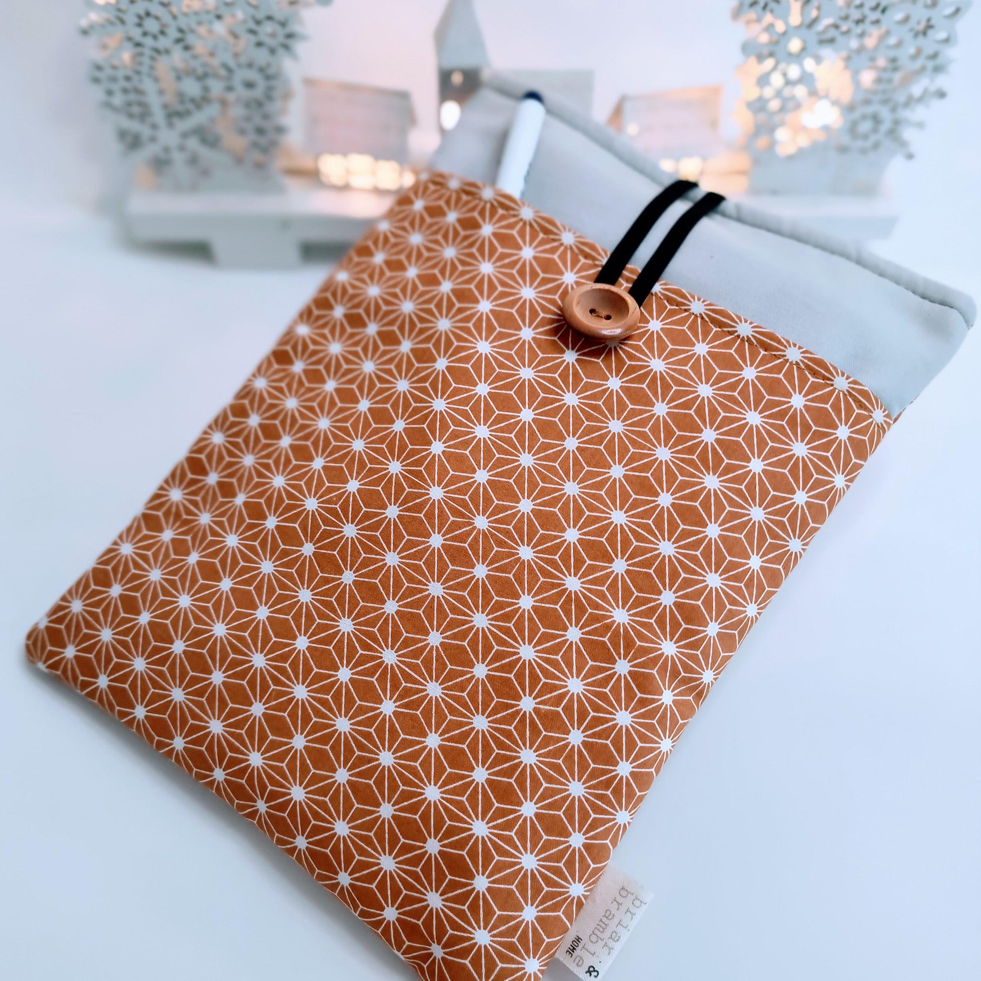 Geo Print Book Sleeve: Padded Book Protector with Pocket