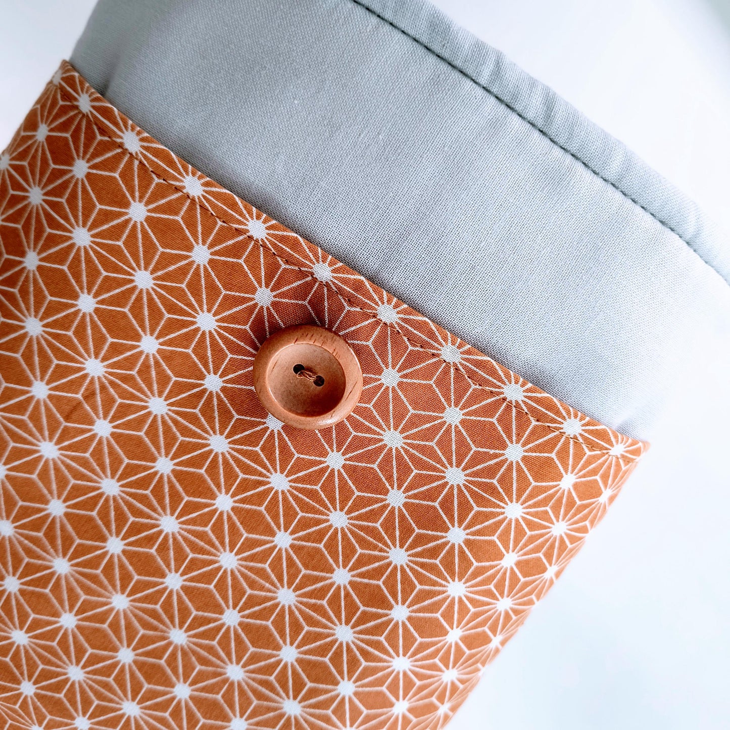 Geo Print Book Sleeve: Padded Book Protector with Pocket