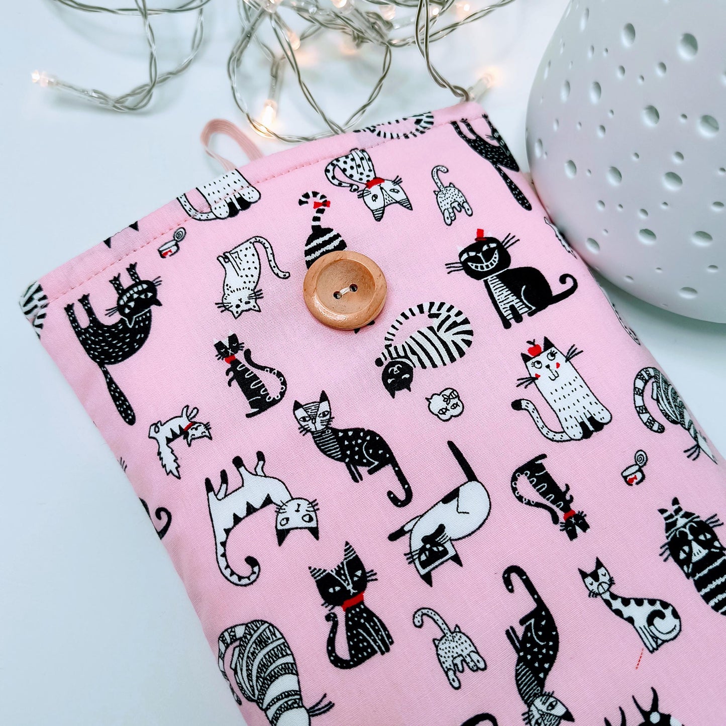 Pink Cat Book Sleeve: Padded Kindle Cover, Bookworm Gift