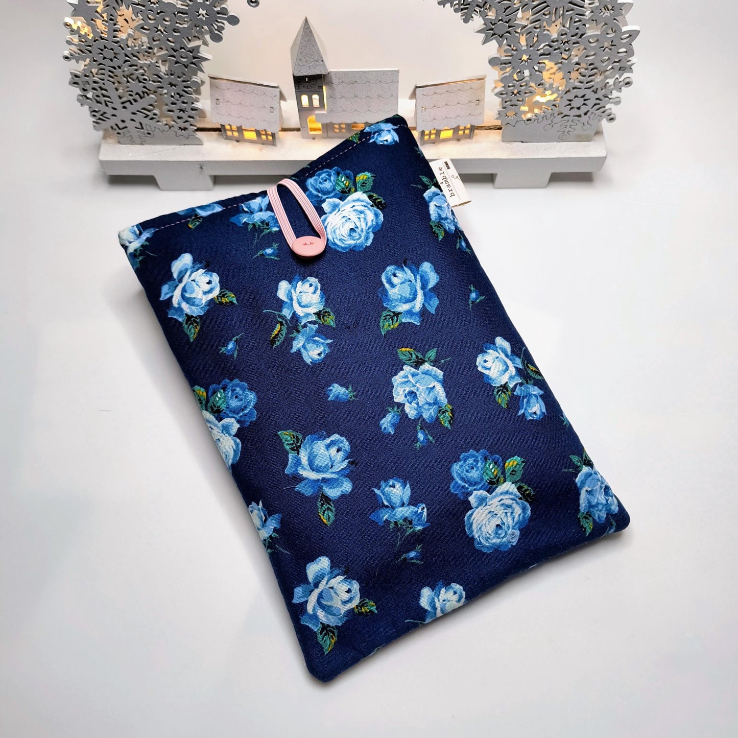 Liberty London Book Sleeve: Blue Rose Reader Snug