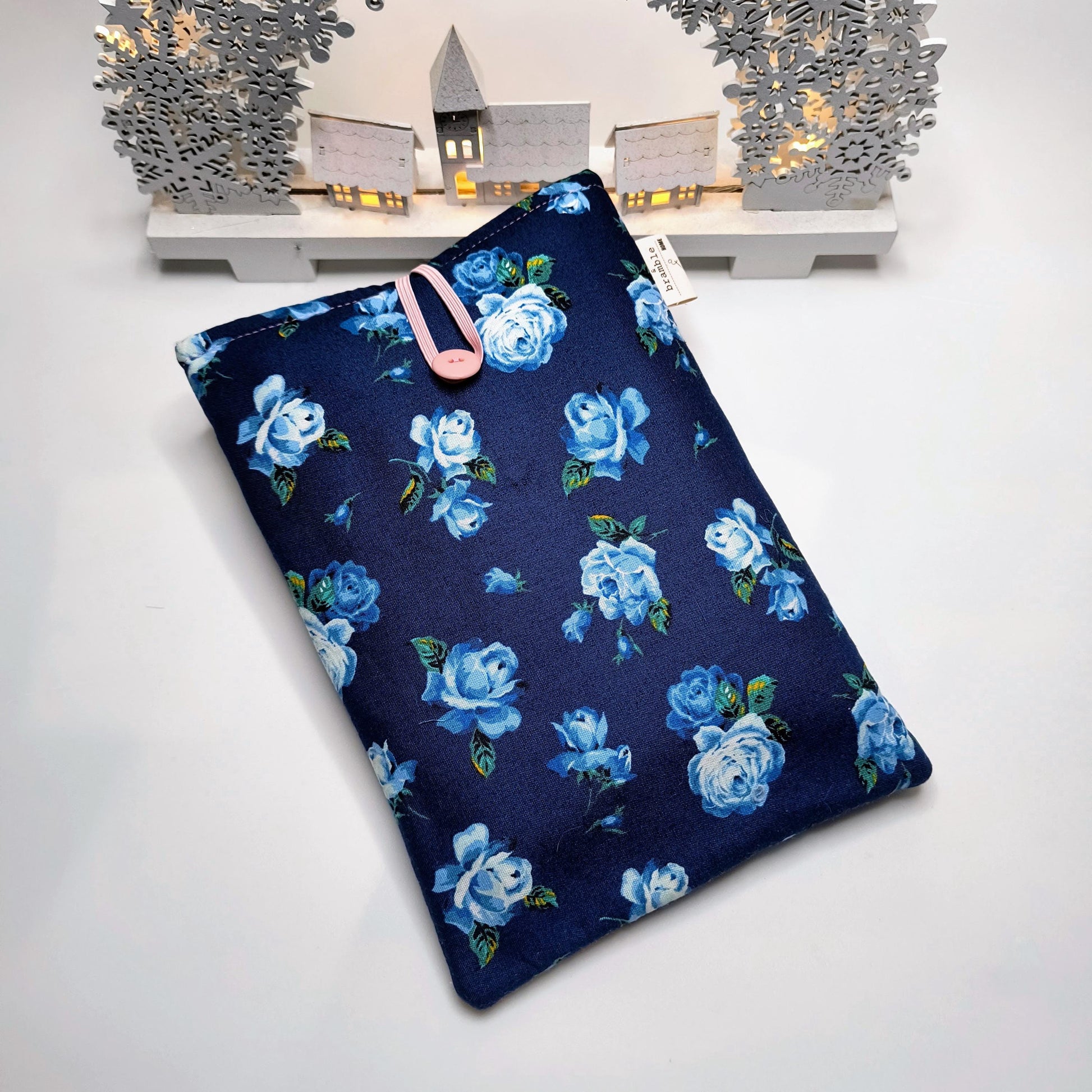 Liberty London Book Sleeve: Blue Rose Reader Snug