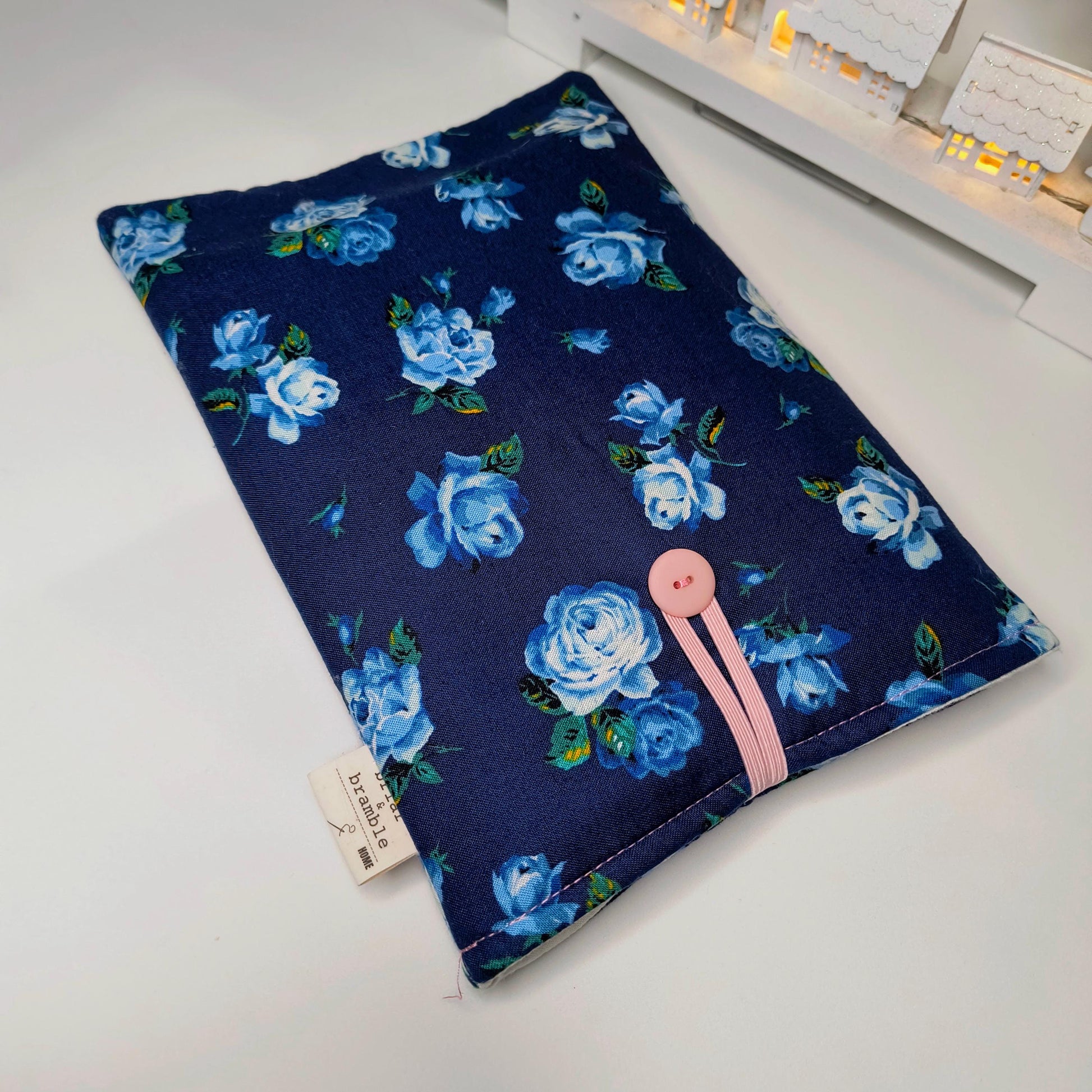 Liberty London Book Sleeve: Blue Rose Reader Snug