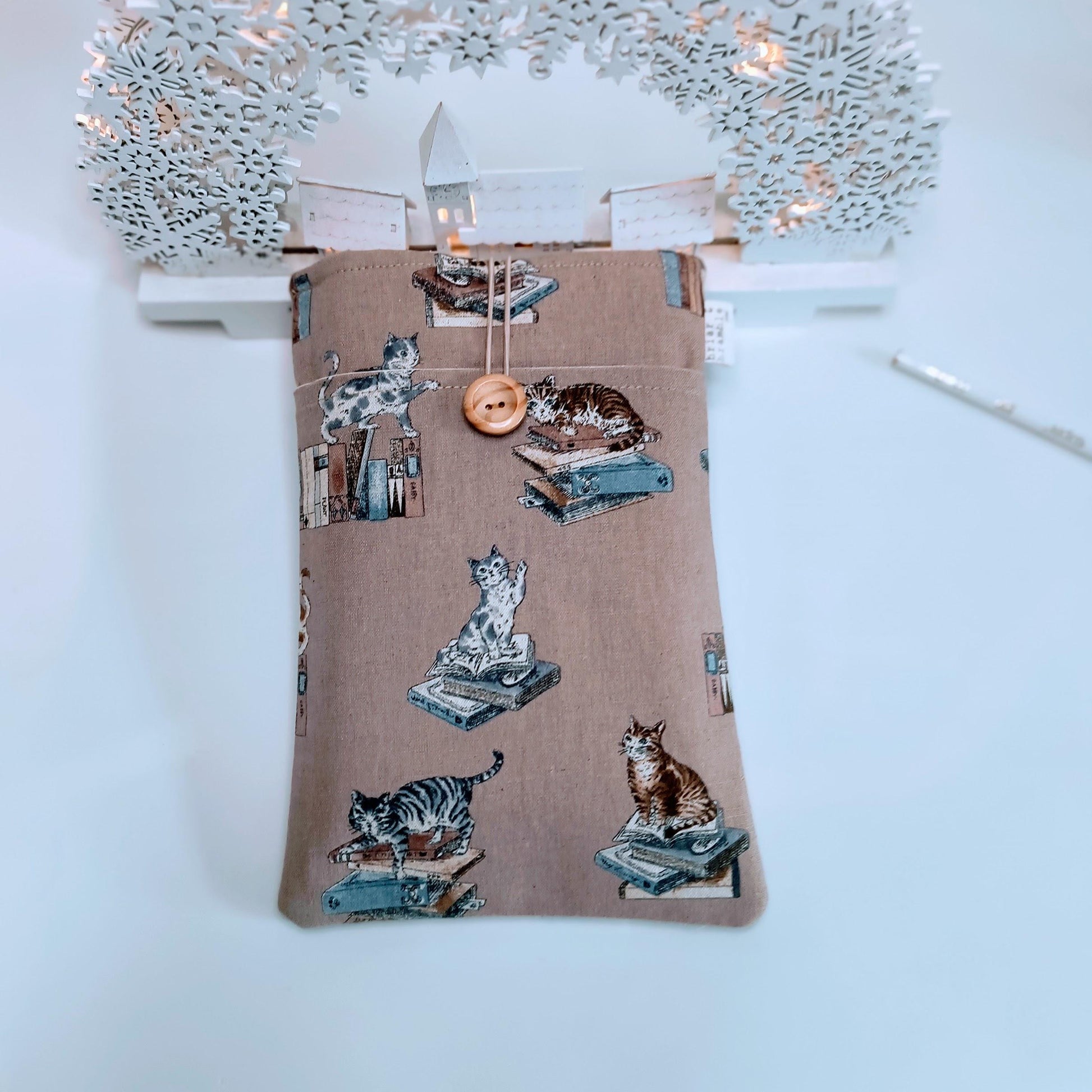Handmade Cat Book Sleeve: Padded Linen Book Cover with Pocket