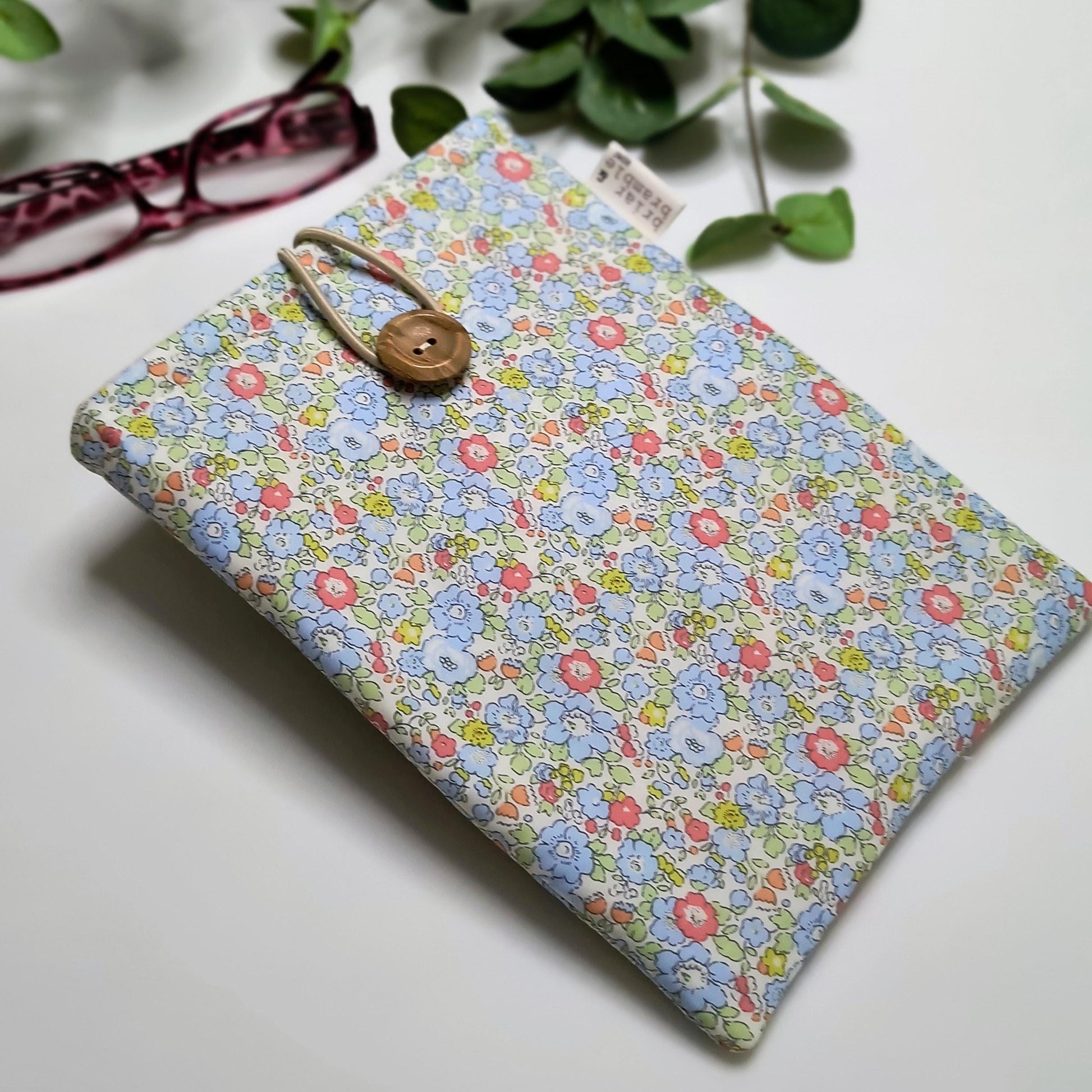 Floral Kindle Cover: LIBERTY London Tana Lawn Padded eReader Sleeve