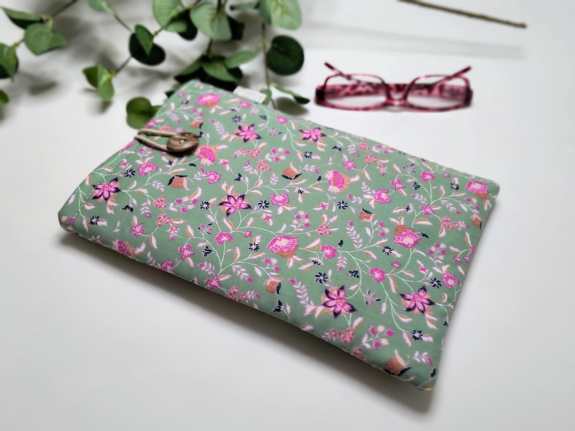 Floral Cotton Book Sleeve: Bookish Travel Companion