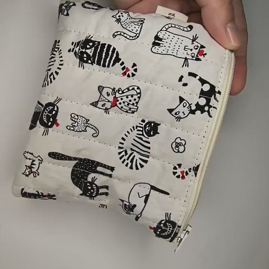 Quilted Coin Purse: Cat Print Padded Zipper Pouch