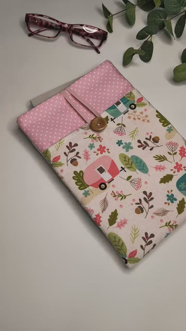 Vintage Caravan Print Book Sleeve: Padded Reader Gift