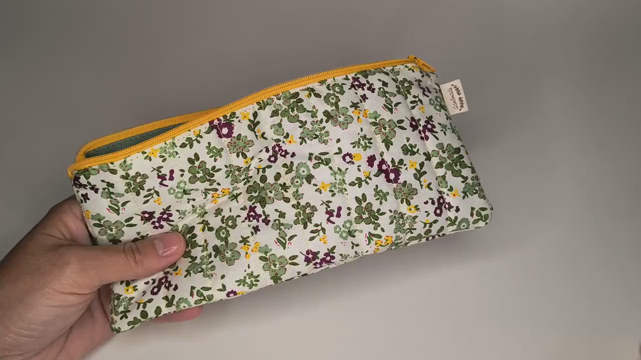 Floral Print Pencil Case: Quilted Cotton Zipper Pouch