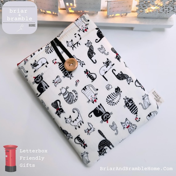 Cat Print Padded Kindle Sleeve with Pocket - Quilted Book Sleeve Exam Gift for Reader